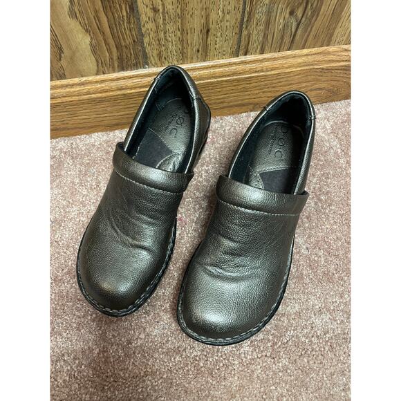 B.O.C. women’s clogs Size 6 slip on metallic green gold - Picture 2 of 13